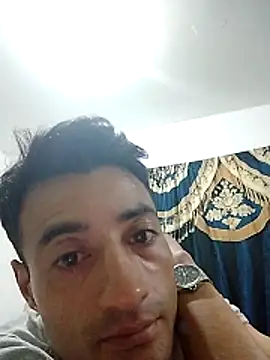 noah77  online show from 11-30-25, 03:49