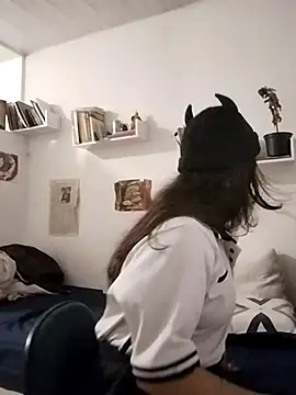 Snapshot of Satanatrix chatting on 12-16-25, 10:15 Satanatrix online show from 12-16-25, 10:15