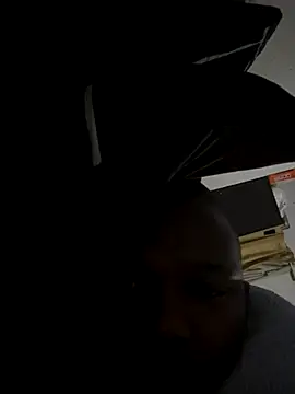 Snapshot of mrcougarfucker chatting on 11-18-25, 09:19 mrcougarfucker online show from 11-18-25, 09:19