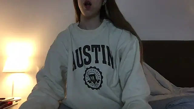 Snapshot of Martimartinaxx chatting on 03-05-26, 06:15 Martimartinaxx online show from 03-05-26, 06:15