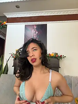 Esmerald 1111 online show from 06-22-26, 12:57