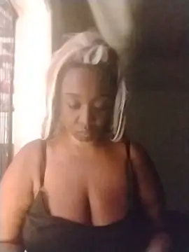 VenezuelaLuxeNoir online show from 06-11-26, 07:50