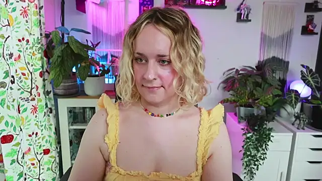 Snapshot of xzoeyryanx chatting on 07-11-26, 07:16 xzoeyryanx online show from 07-11-26, 07:16