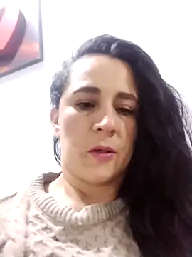 Snapshot of Sex_Annie chatting on 12-16-25, 05:01 Sex Annie online show from 12-16-25, 05:01