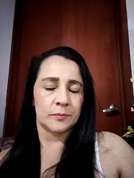 Snapshot of Sex_Annie chatting on 12-22-25, 04:42 Sex Annie online show from 12-22-25, 04:42