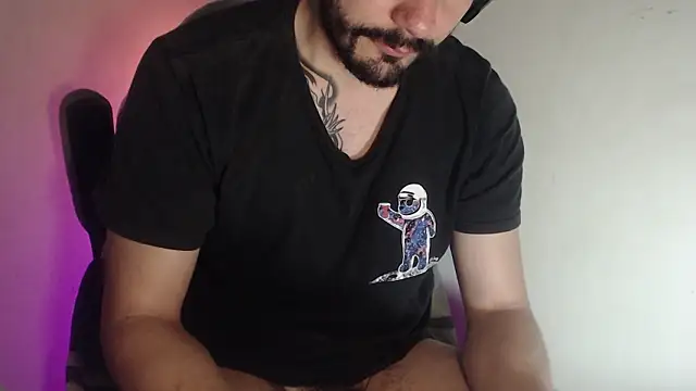 Snapshot of LuciferSantoryu chatting on 02-05-26, 04:44 LuciferSantoryu online show from 02-05-26, 04:44