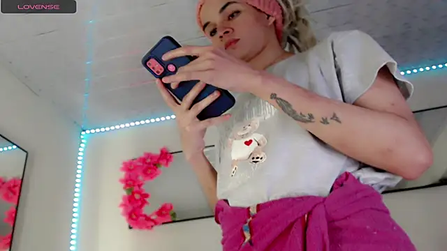 Karla hot777 online show from 04-26-26, 12:36