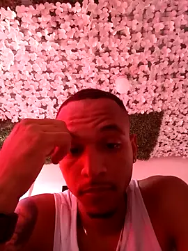 Snapshot of RickyRICON02 chatting on 11-18-25, 04:55 RickyRICON02 online show from 11-18-25, 04:55