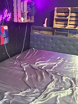 Snapshot of Shy-Ivy chatting on 12-02-25, 11:11 Shy-Ivy online show from 12-02-25, 11:11