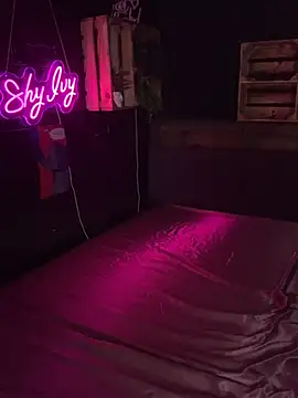 Snapshot of Shy-Ivy chatting on 01-09-26, 11:06 Shy-Ivy online show from 01-09-26, 11:06