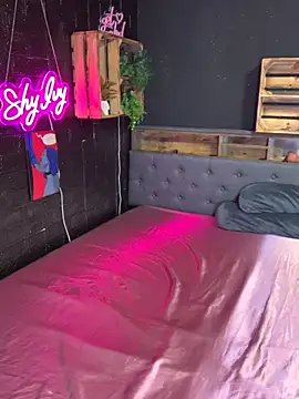 Snapshot of Shy-Ivy chatting on 01-18-26, 10:13 Shy-Ivy online show from 01-18-26, 10:13