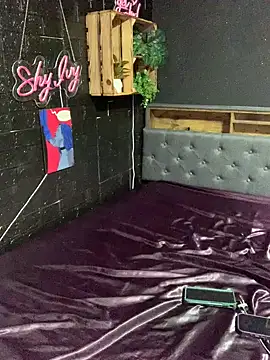 Snapshot of Shy-Ivy chatting on 03-10-26, 09:42 Shy-Ivy online show from 03-10-26, 09:42