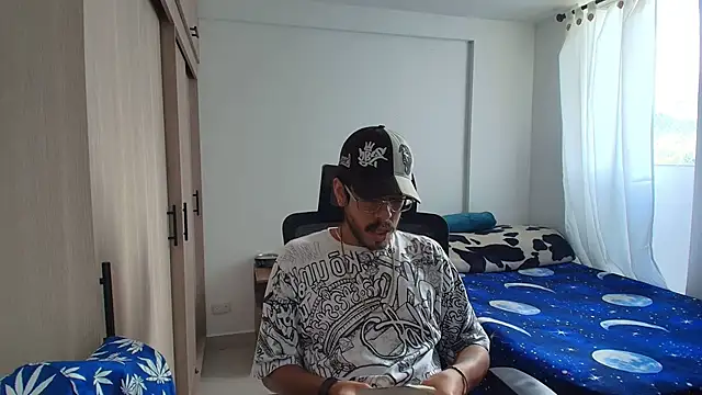 naitt  online show from 11-30-25, 06:45