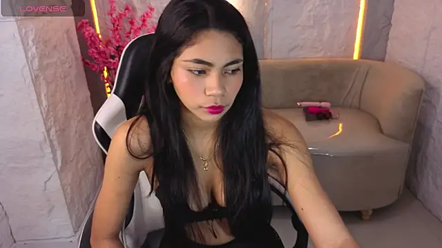 ammy wood Tx online show from 11-20-25, 02:56