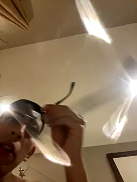 juandibarreran online show from 11-21-25, 04:11