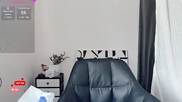 Snapshot of bunny-- chatting on 06-06-26, 05:01 bunny-- online show from 06-06-26, 05:01