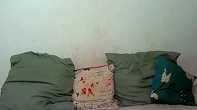 BrunetteNaomi8 online show from 04-21-26, 02:15