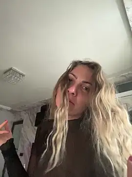 Goldgodess online show from 11-26-25, 06:14