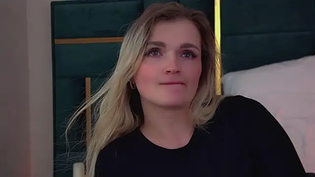 Snapshot of AnnyRaii chatting on 02-21-26, 06:31 AnnyRaii online show from 02-21-26, 06:31