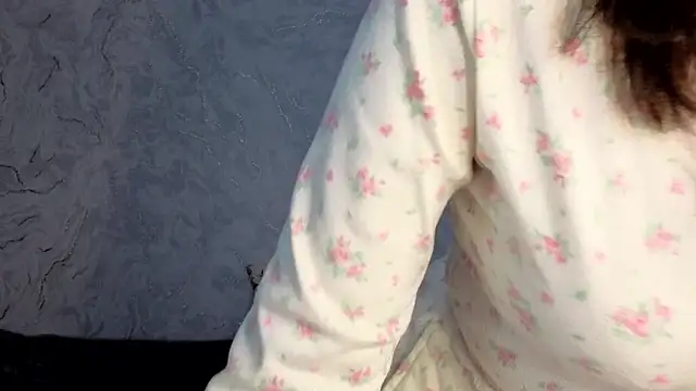 Snapshot of moonjane chatting on 03-30-26, 01:23 moonjane online show from 03-30-26, 01:23