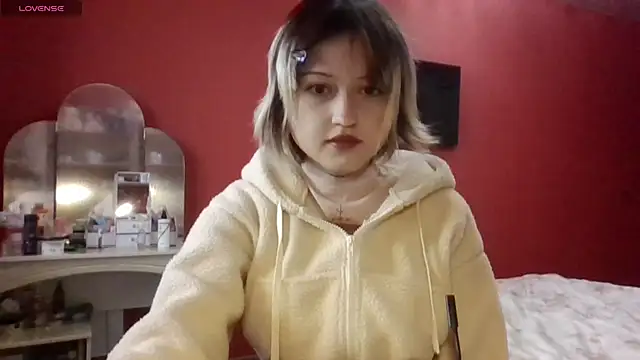 SkylaPorter online show from 11-27-25, 10:17