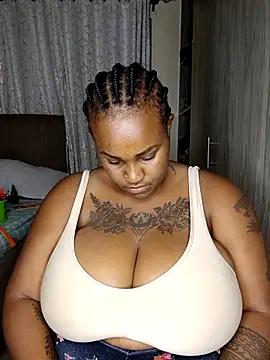 Snapshot of Chubbycharmdoll chatting on 11-18-25, 04:11 Chubbycharmdoll online show from 11-18-25, 04:11