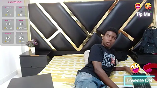 NoahJhonson69 online show from 03-11-26, 11:38