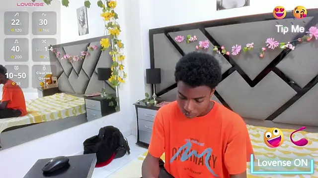 NoahJhonson69 online show from 04-13-26, 12:10