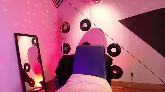 Snapshot of goddess_julieta chatting on 02-09-26, 07:29 goddess julieta online show from 02-09-26, 07:29