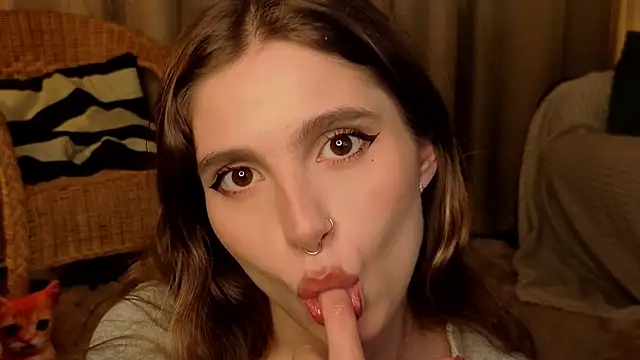 RozanneJordan online show from 05-18-26, 06:03