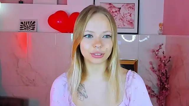 Snapshot of lucy_loy chatting on 02-11-26, 07:24 lucy loy online show from 02-11-26, 07:24