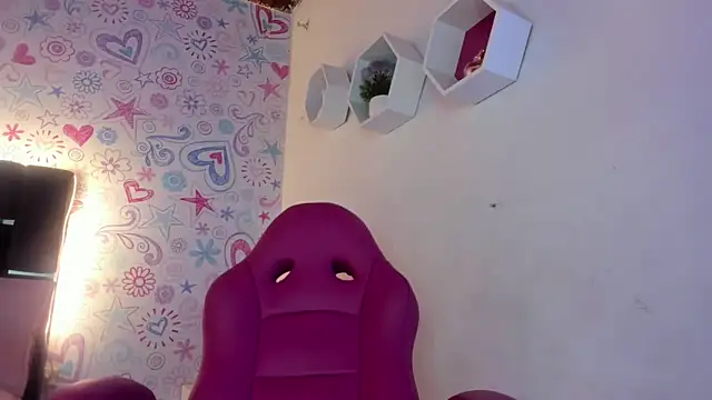 ISA RIVAS online show from 12-01-25, 12:10