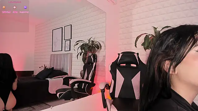 Elizabetth Benz online show from 03-10-26, 07:08