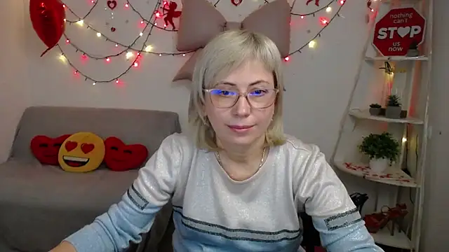 LaurenWishy online show from 02-10-26, 07:40