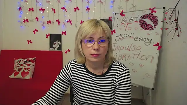 LaurenWishy online show from 03-10-26, 06:29