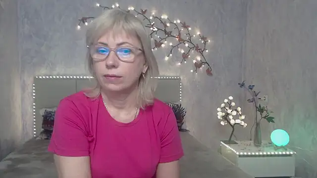 LaurenWishy online show from 03-24-26, 06:18