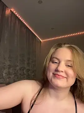 Snapshot of _whorimi chatting on 12-05-25, 02:25 whorimi online show from 12-05-25, 02:25