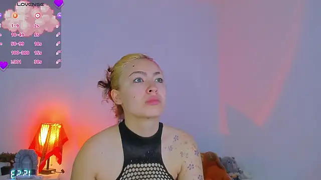 Snapshot of MarieTaylor_ chatting on 05-25-26, 07:31 MarieTaylor online show from 05-25-26, 07:31