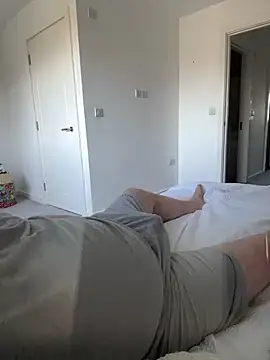 Snapshot of -bfc1882- chatting on 03-04-26, 11:49 -bfc1882- online show from 03-04-26, 11:49