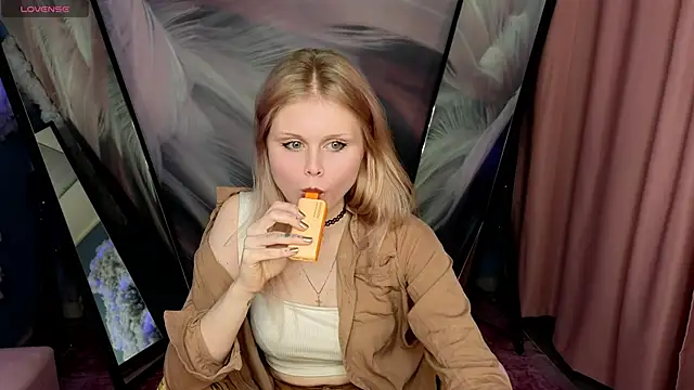 AnoraAmore online show from 11-26-25, 06:47