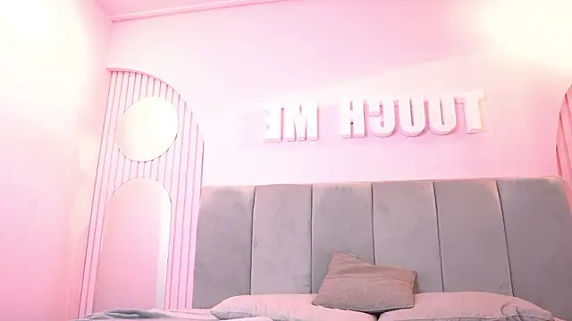 Snapshot of Bratz_luxxxury chatting on 03-07-26, 12:51 Bratz luxxxury online show from 03-07-26, 12:51