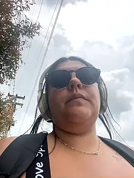 Snapshot of catbunnymmm chatting on 03-05-26, 04:36 catbunnymmm online show from 03-05-26, 04:36