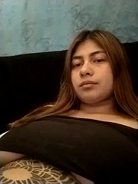Snapshot of Emmyxxx chatting on 12-22-25, 07:05 Emmyxxx online show from 12-22-25, 07:05
