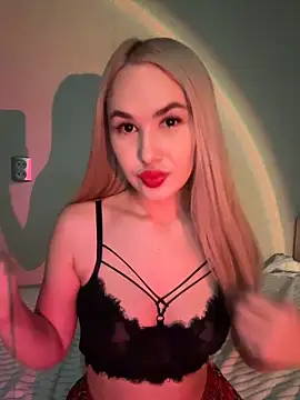 Snapshot of Miss_Alisse chatting on 12-04-25, 05:43 Miss Alisse online show from 12-04-25, 05:43