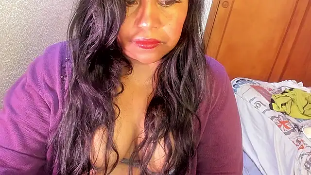 Snapshot of ebonycamelia chatting on 04-30-26, 05:41 ebonycamelia online show from 04-30-26, 05:41