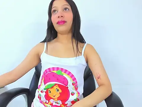 Snapshot of Mia_Scarlett18 chatting on 11-26-25, 05:08 Mia Scarlett18 online show from 11-26-25, 05:08