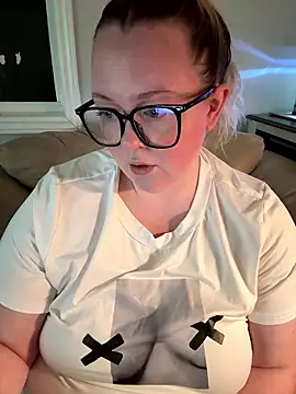 Snapshot of Kennaknox chatting on 01-13-26, 02:39 Kennaknox online show from 01-13-26, 02:39