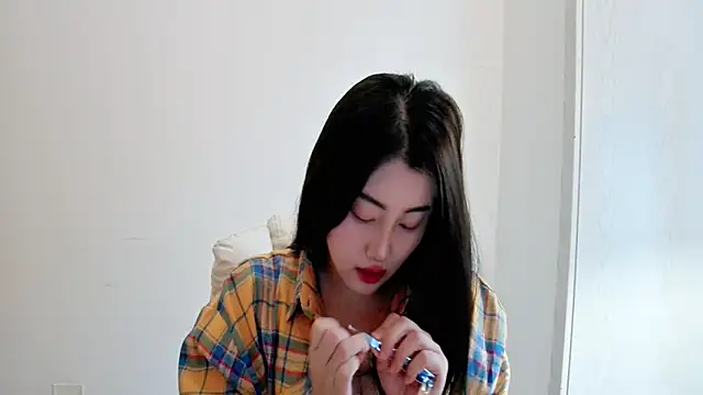 XIAOFENG-2025 online show from 12-15-25, 06:17