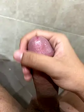 Snapshot of Juan0999 chatting on 11-19-25, 06:57 Juan0999 online show from 11-19-25, 06:57