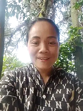 Snapshot of bela-hayes chatting on 11-21-25, 06:12 bela-hayes online show from 11-21-25, 06:12